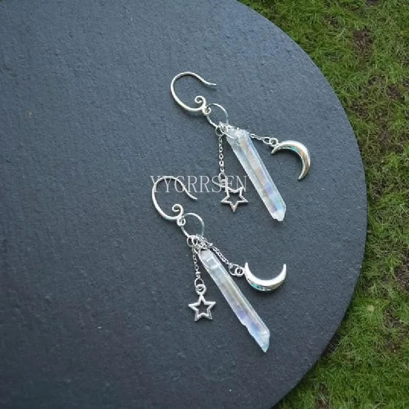 Moon quartz earrings in white