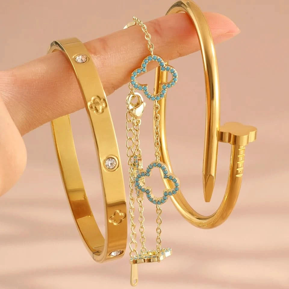 Nail bangle side view
