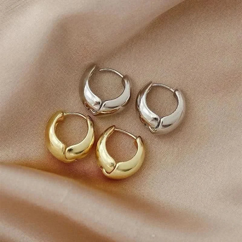 Chunky hoop earrings in silver finish