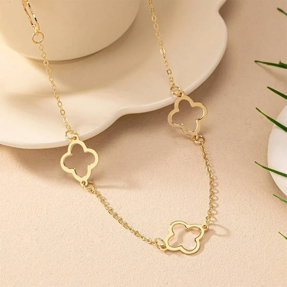 Hollow four-leaf clover charm detail