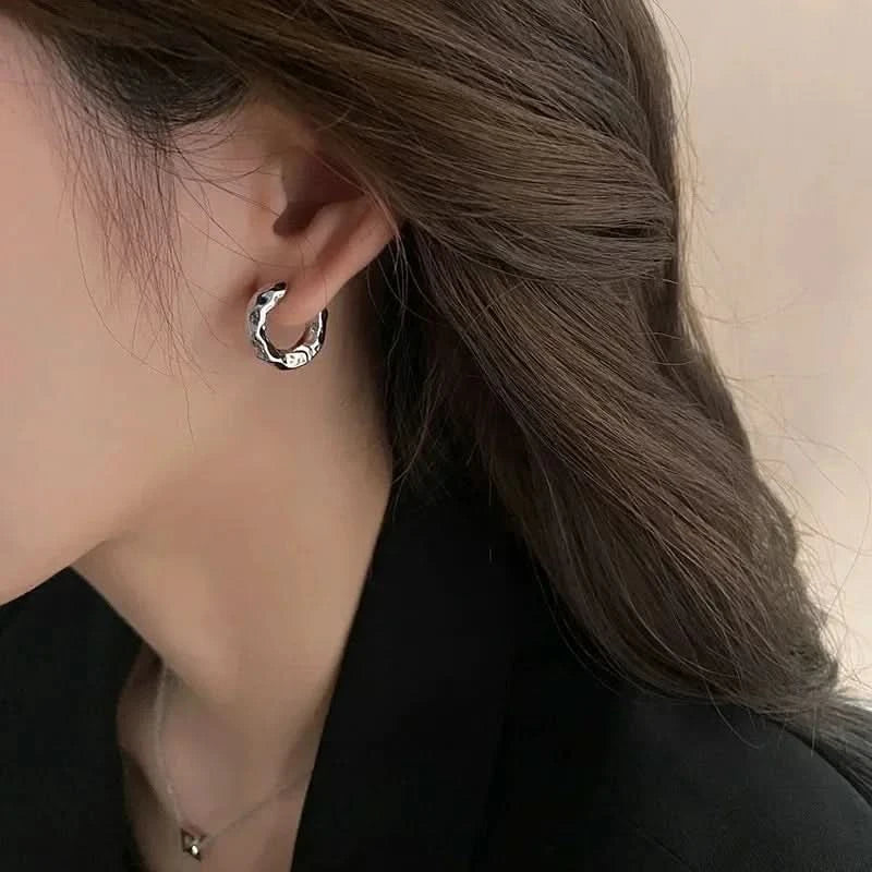 Hoop earrings retro lookbook styling