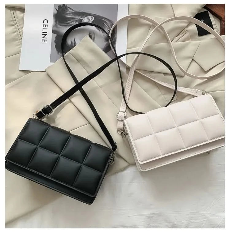 Square handbag interior view