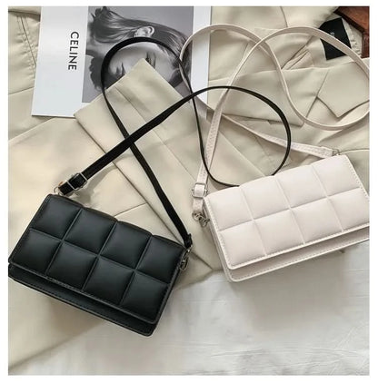 Square handbag interior view
